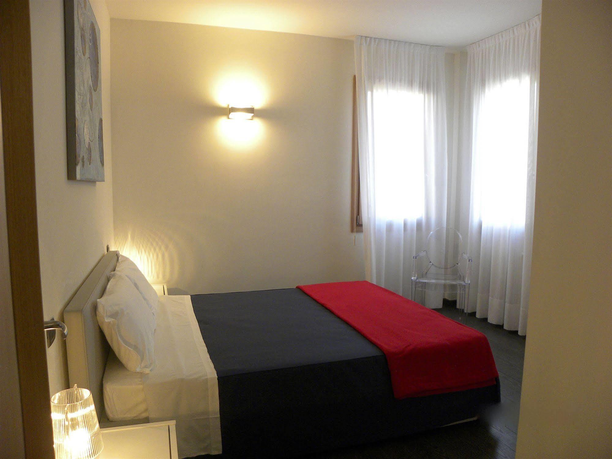 מסטרה Venice Apartments Dante מראה חיצוני תמונה