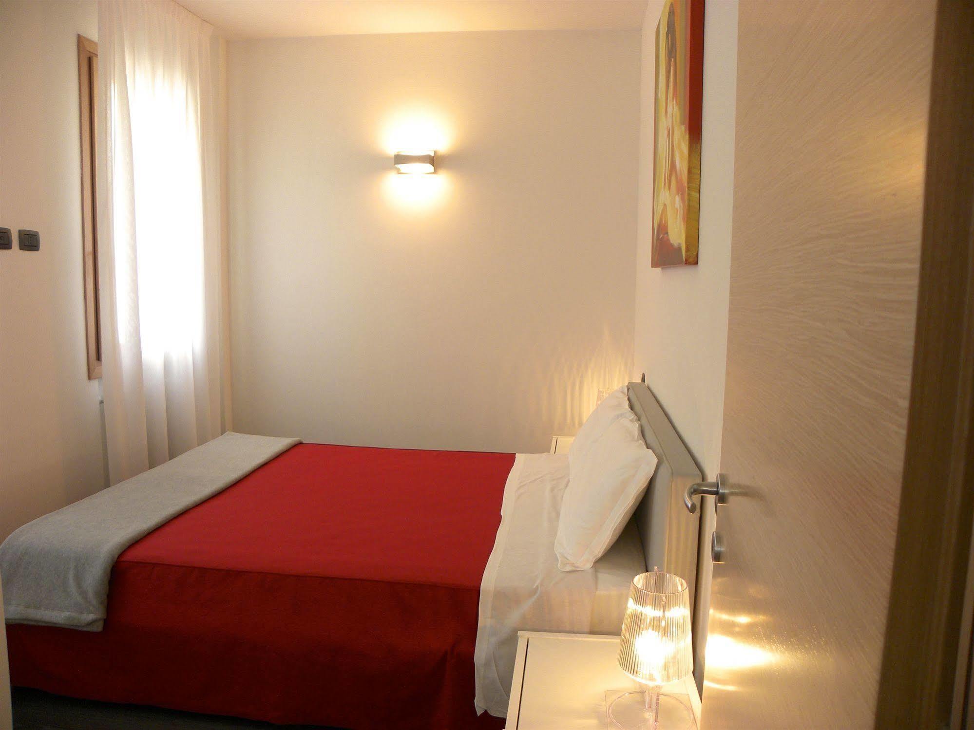 מסטרה Venice Apartments Dante מראה חיצוני תמונה