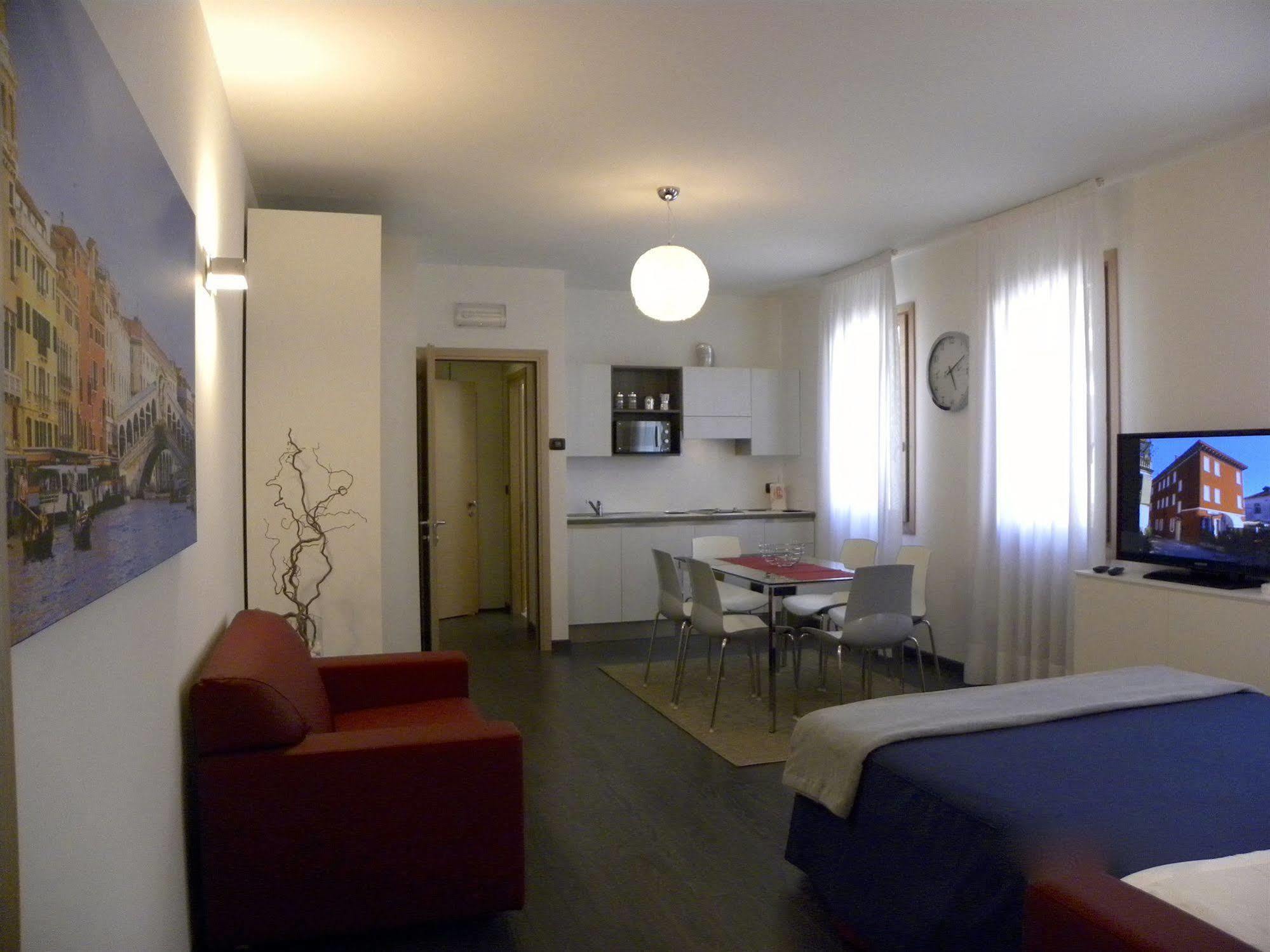 מסטרה Venice Apartments Dante מראה חיצוני תמונה